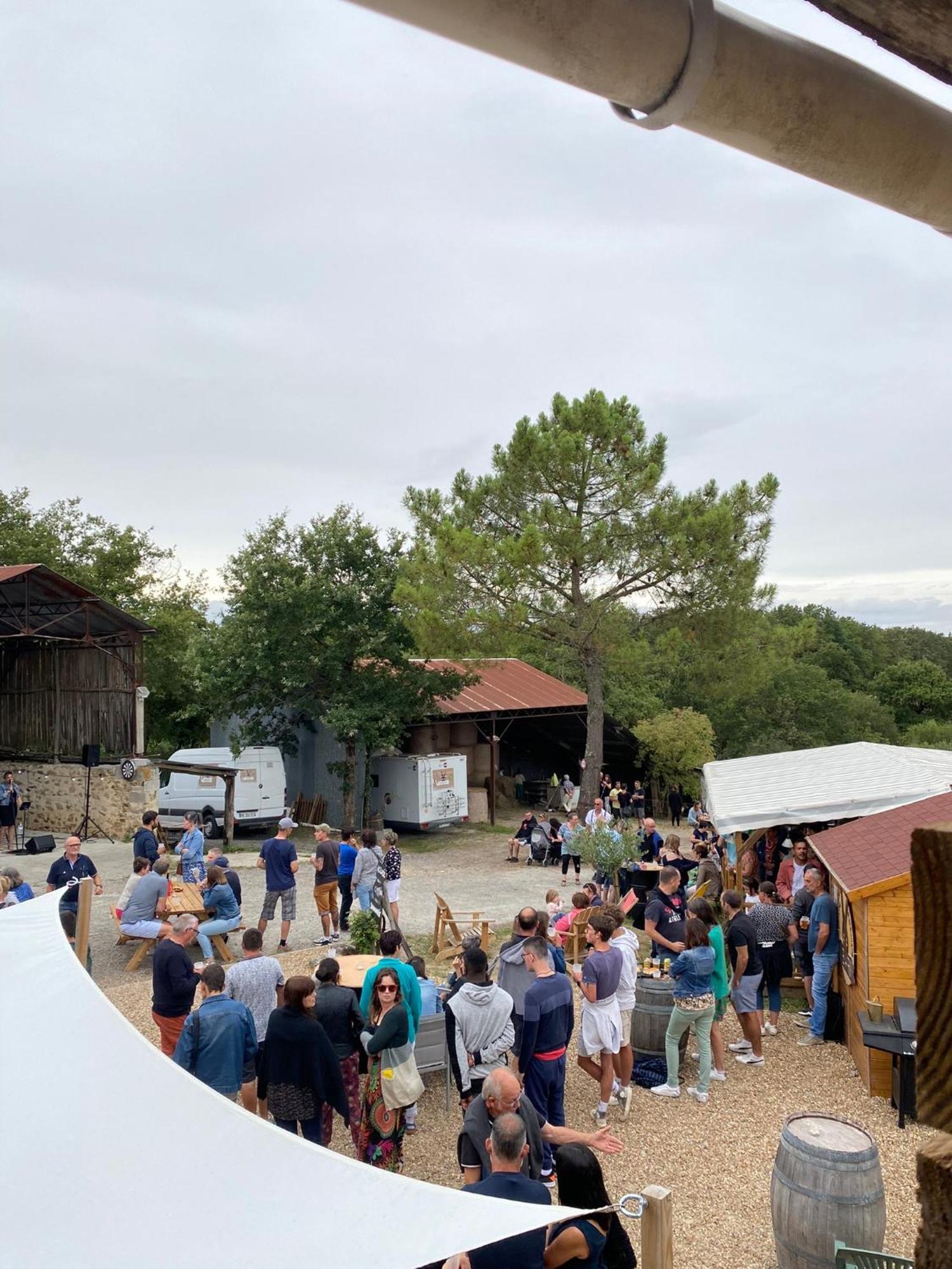 Camping De La Ferme Aux Anesses, Mobil Home Sofia2 Бресюир Экстерьер фото